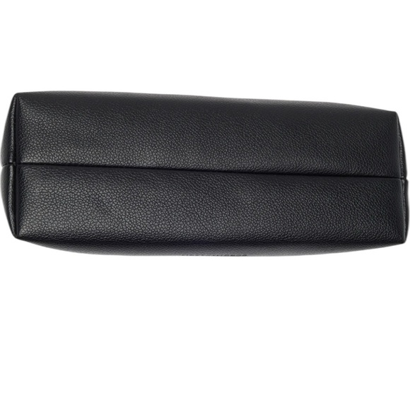 NWOT BCBGMAXAZRIA Women's Black Slouchy Faux Leather Shoulder Bag in black - Picture 5 of 6